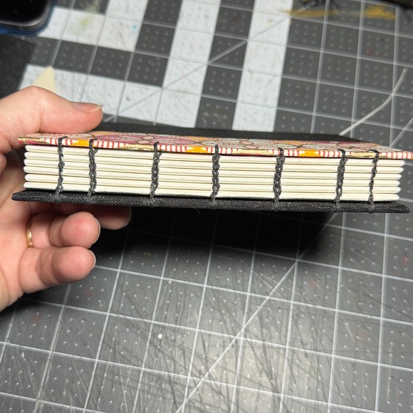 Handmade Coptic Bound Art Journal. Watercolor paper - Picture 3 of 9